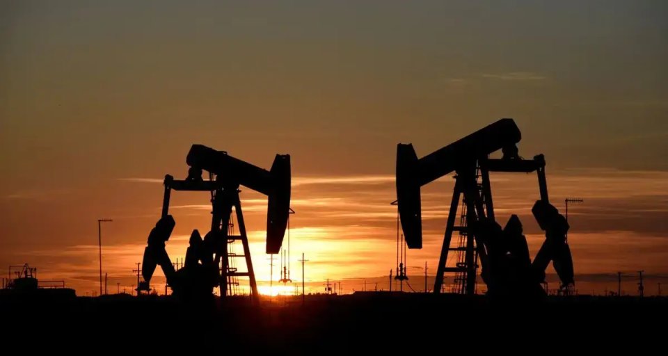 Нефть подорожала на $1 из-за планов Саудовской Аравии по сокращению добычи с июля