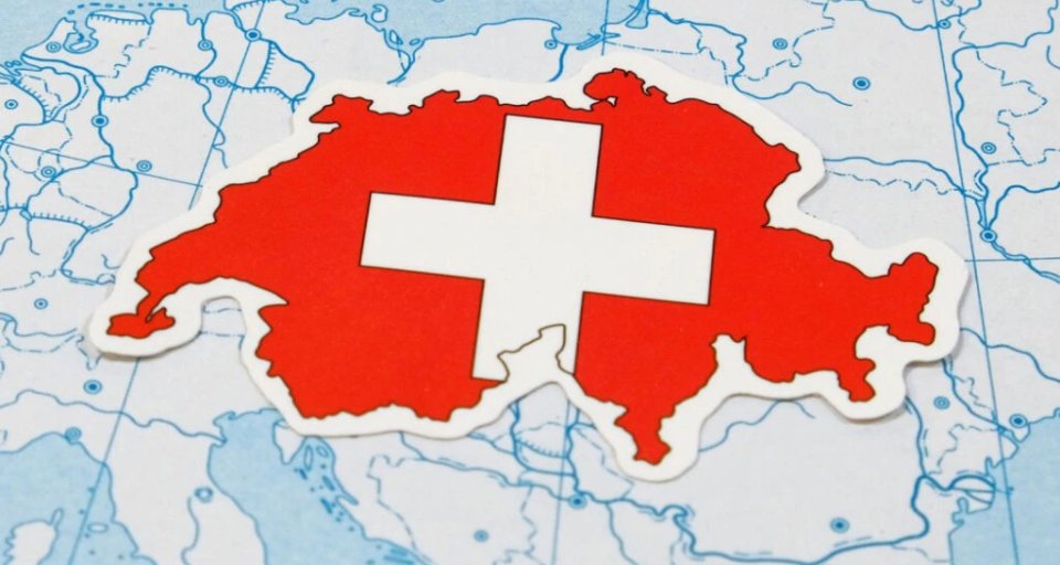 Швейцарский Федеральный совет созывает экстренное заседание из-за ситуации в Credit Suisse