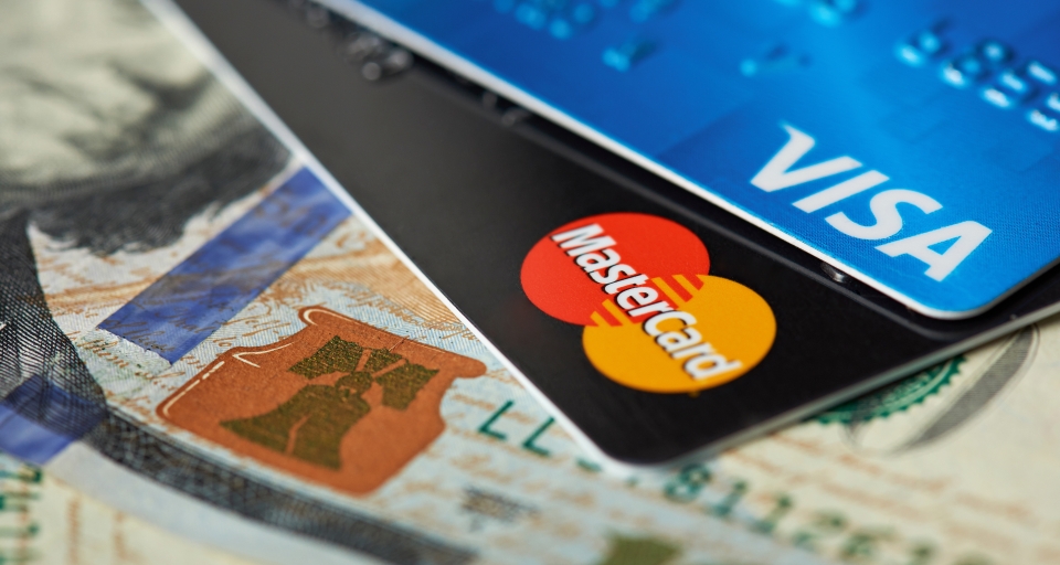 Visa vs Mastercard: Лучшая карта для путешествий!