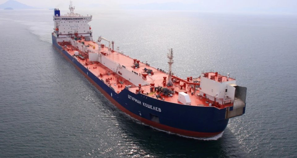 WSJ узнала о запрете Евросоюза на страхование танкеров, перевозящих российскую нефть