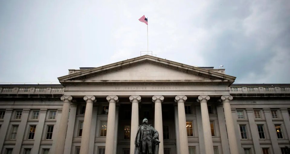 Дебаты о долговом потолке, которые подрывают кредит и доверие нации, угрожают экономическому прогнозу США