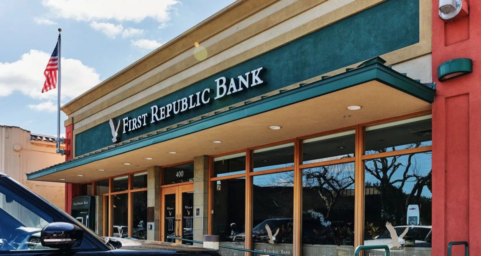 Переговоры о спасении First Republic Bank ведутся с крупнейшими банками США