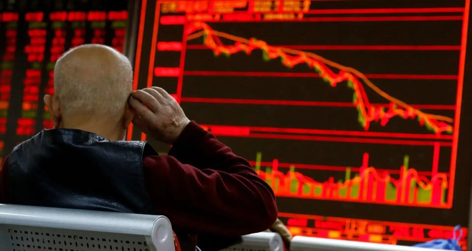 Продажи взаимных фондов в Китае снижаются в условиях падающего рынка