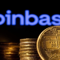 Криптобиржа Coinbase заключила партнерство с банковским гигантом Standard Chartered