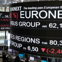 Рост акций банков подталкивает европейские рынки акций вверх