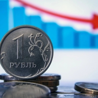 Рубль падает, евро достигает отметки в 84 рубля