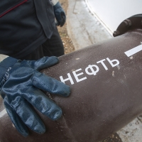 Цены на нефть марки Urals снизились на 13%